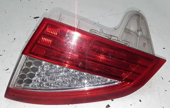 Ford Mondeo MK IV Tailgate rear/tail lights 7S7113A602