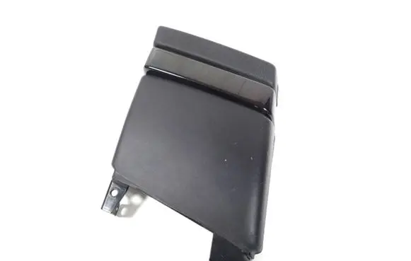 (B) pillar trim (bottom)