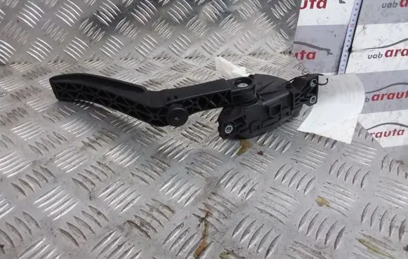 Volkswagen Touareg I Accelerator throttle pedal 7L6723507H 6PV00777024