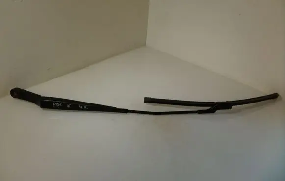 Volkswagen PASSAT B6 Windshield/front glass wiper blade 3C2955409B