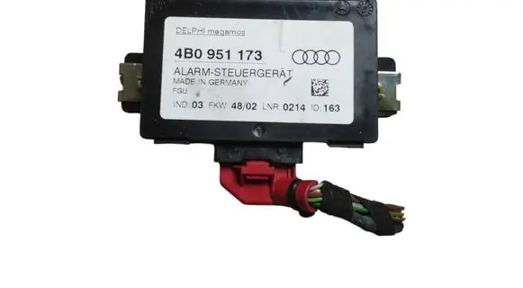 Audi A3 S3 8L Alarm control unit/module 4B0951173