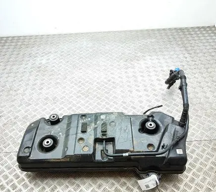 Mercedes-Benz GLE W167 AdBlue liquid reservoir A1674703205 A0994713600