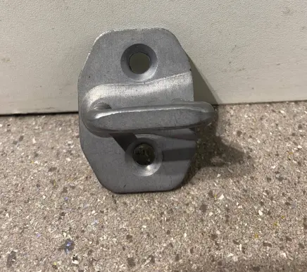 BMW X5 F15 Front door lock loop/hook striker 7394436 73944361