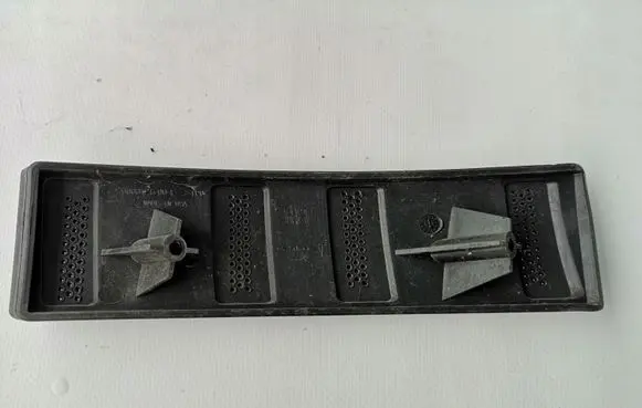 Tesla Model S Front bumper mounting bracket 100312600E