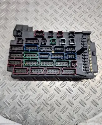 Mercedes-Benz ML W163 Fuse module 92322142 528761