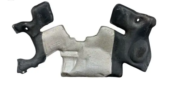 Volvo XC90 Heat shield in engine bay P31442752