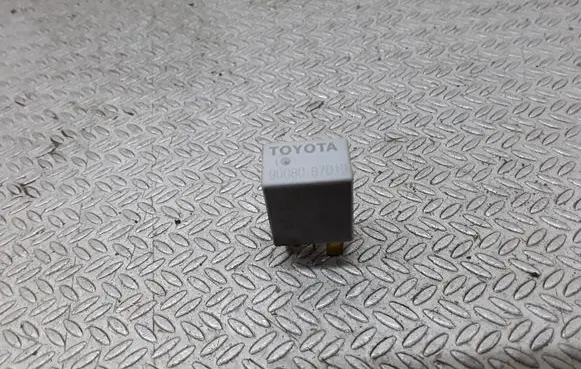 Toyota Corolla Verso AR10 Other relay 9008087019