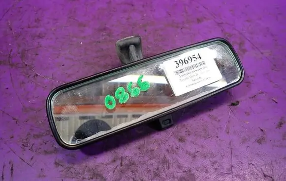 Toyota Yaris Rear view mirror (interior)