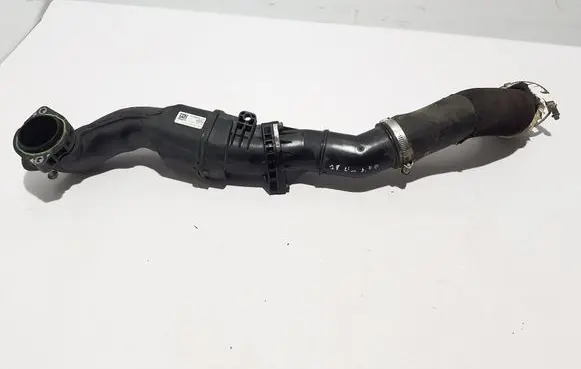 Audi Q8 Intercooler hose/pipe 06M145673DA