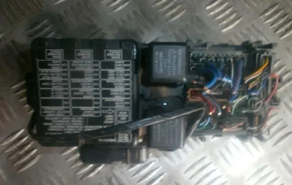 Mitsubishi Galant Fuse box set mb954196
