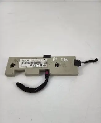 BMW 1 E82 E88 Aerial antenna amplifier 9187658