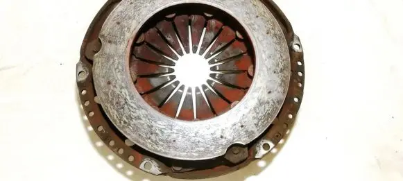 Volkswagen PASSAT B4 Pressure plate 3082231051