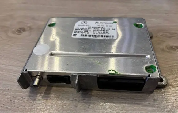 Mercedes-Benz ML W164 Bluetooth control unit module A2118703226 DM70649148 2118703226