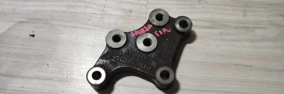 Engine mount bracket