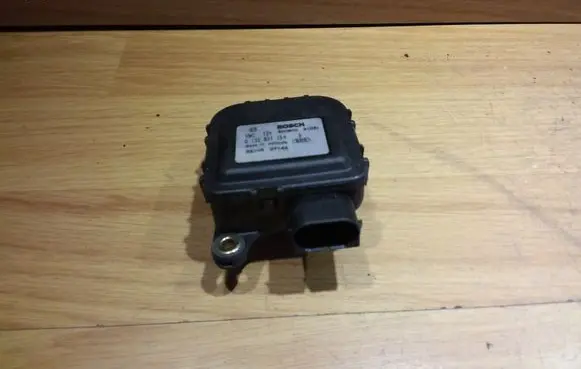 Opel Zafira A Air flap motor/actuator 0132801134 27144