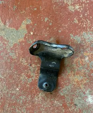 Volkswagen Golf VI Engine mount bracket 1K0199588