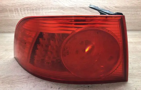 Volkswagen Phaeton Rear/tail lights 3D0945096D