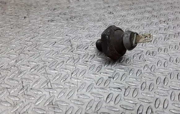 Volkswagen Transporter - Caravelle T4 Oil pressure sensor 