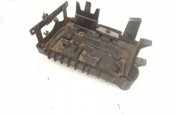 Battery bracket