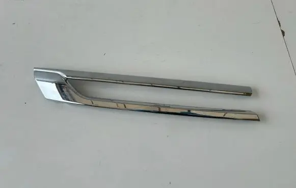 Opel Astra K Front door trim bar 13423642