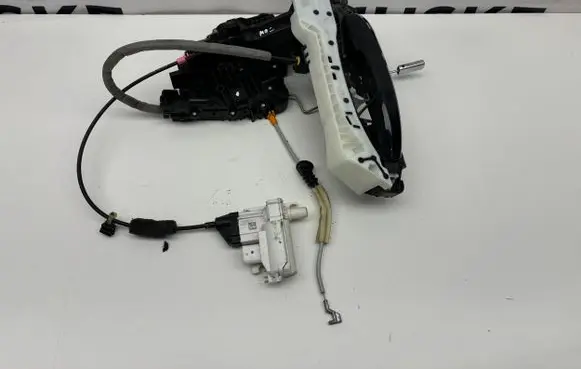 Mercedes-Benz S AMG W222 Front door lock A2227230414 A0997604500 A0997207200