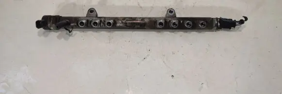 Volvo V70 Fuel main line pipe 30777759 0445215025 257749