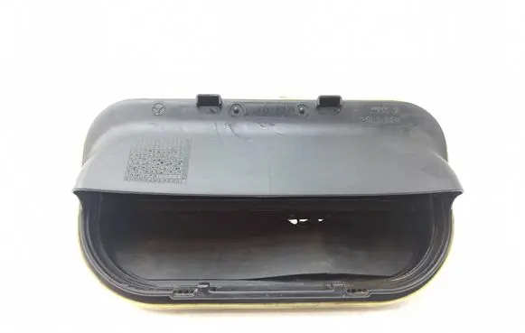 Mercedes-Benz B W246 W242 Quarter panel pressure vent A2048300442