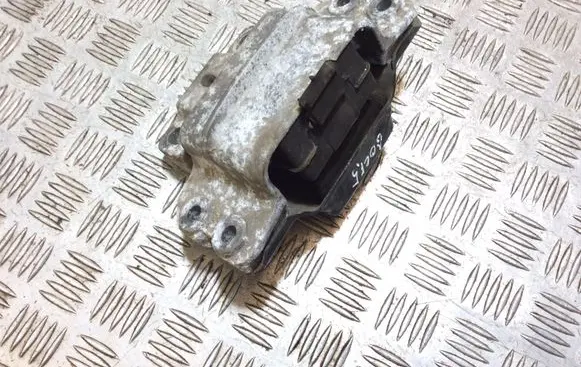 Volkswagen Golf V Engine mount bracket 1K0199555
