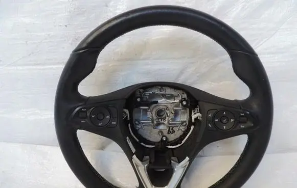 Opel Corsa F Steering wheel 39196701