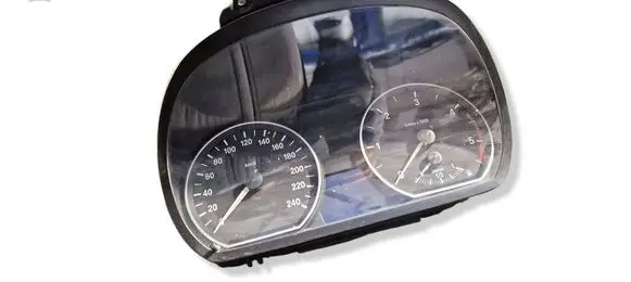 BMW 1 E81 E87 Speedometer (instrument cluster) 102495262 9122591 91225911