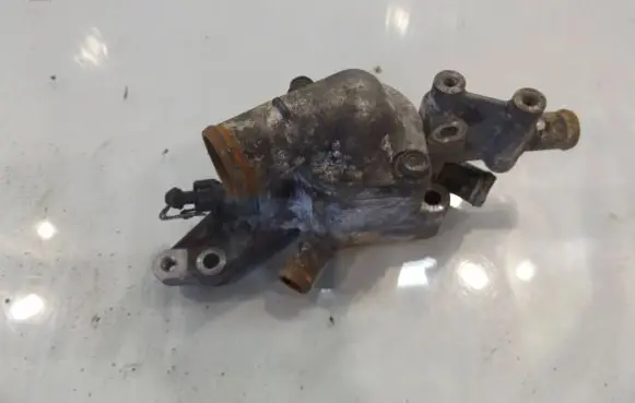 Opel Astra H Thermostat housing 