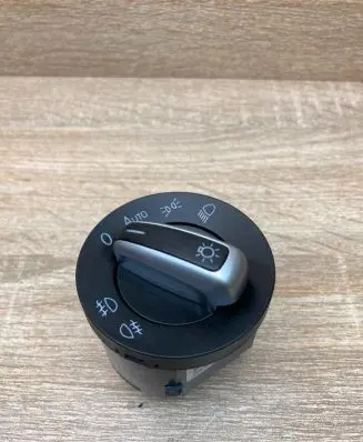 Volkswagen Golf VI Light switch 3C8941431A C1AT