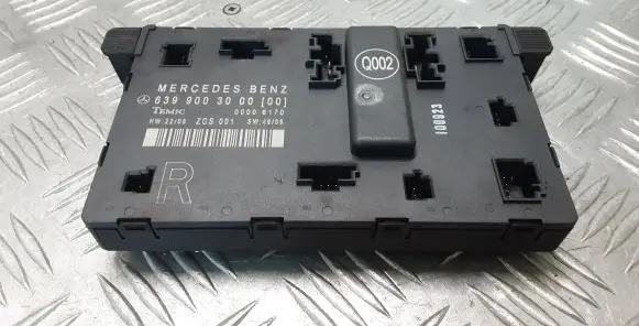 Mercedes-Benz Vito Viano W639 Door control unit/module 6399003000