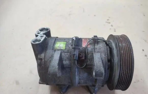 Nissan Terrano Air conditioning (A/C) compressor (pump) 92600VK110
