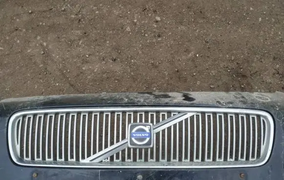 Volvo V50 Front grill
