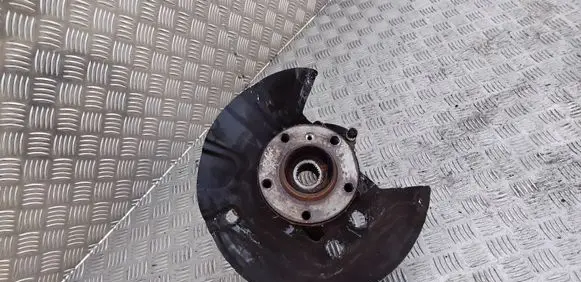 BMW X3 E83 Front wheel hub