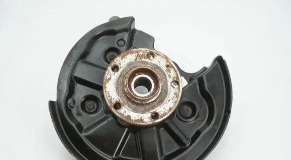 Volkswagen PASSAT B8 Rear wheel hub spindle/knuckle 5Q0615611Q