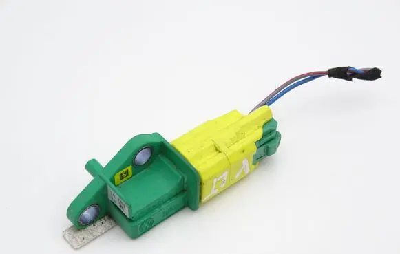 Volkswagen Golf V Airbag deployment crash/impact sensor 1K0909606C