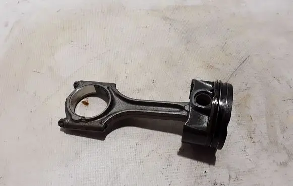 Piston with connecting rod