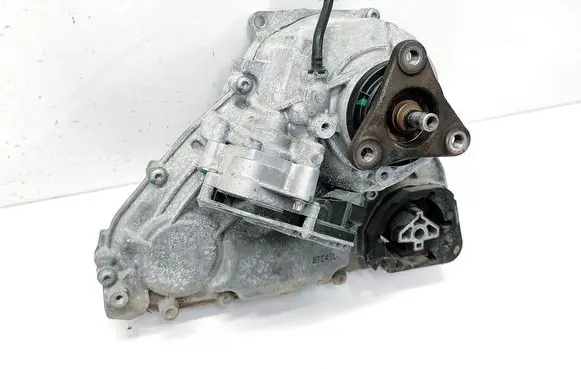Gearbox transfer box case