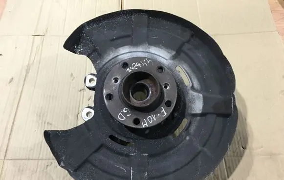 BMW M5 Rear wheel hub 2284142
