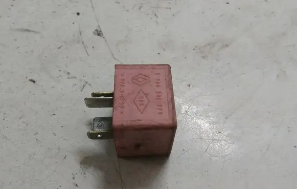 Renault Megane II Other relay 8200308271