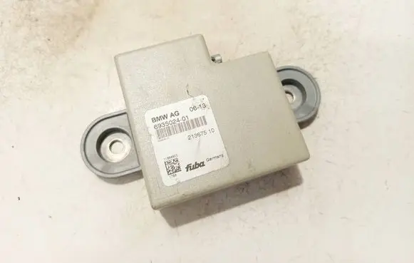 BMW 5 E60 E61 Antenna control unit 693502401 21367510