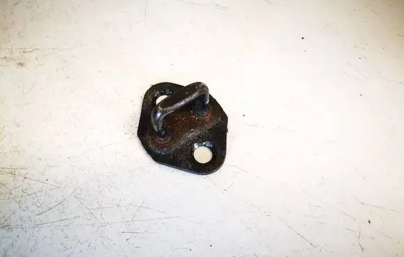 Nissan X-Trail T30 Rear door lock loop/hook striker 