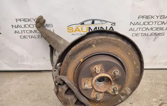 Land Rover Discovery 3 - LR3 Front wheel hub
