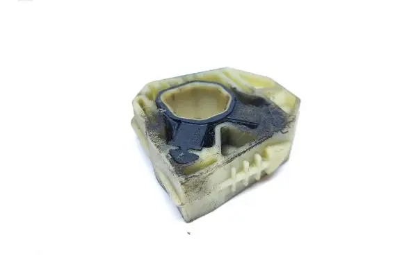 Radiator mount bracket