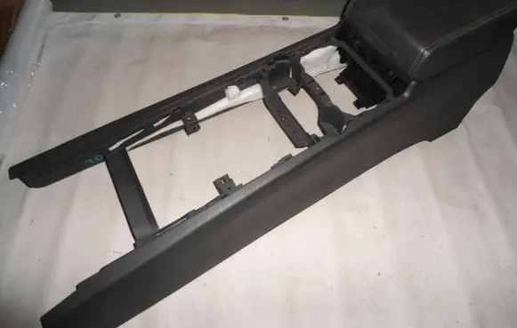 Volkswagen Touareg I Center console