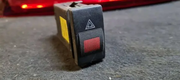 Audi A4 S4 B5 8D Hazard light switch 8D0941509C