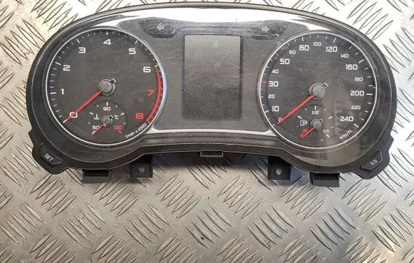 Audi A1 Speedometer (instrument cluster) 8X0920930