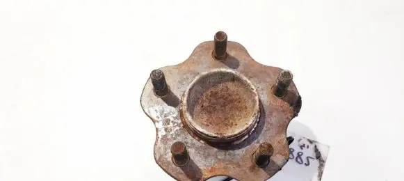 Nissan Quest Rear wheel hub